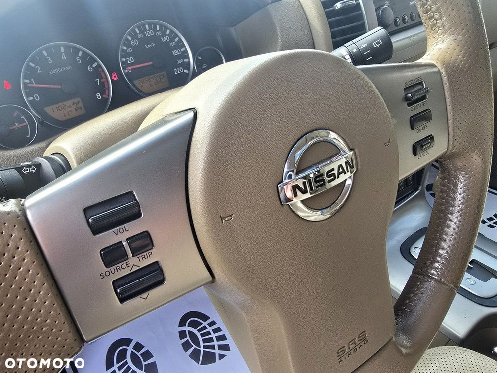 Nissan Pathfinder - 26