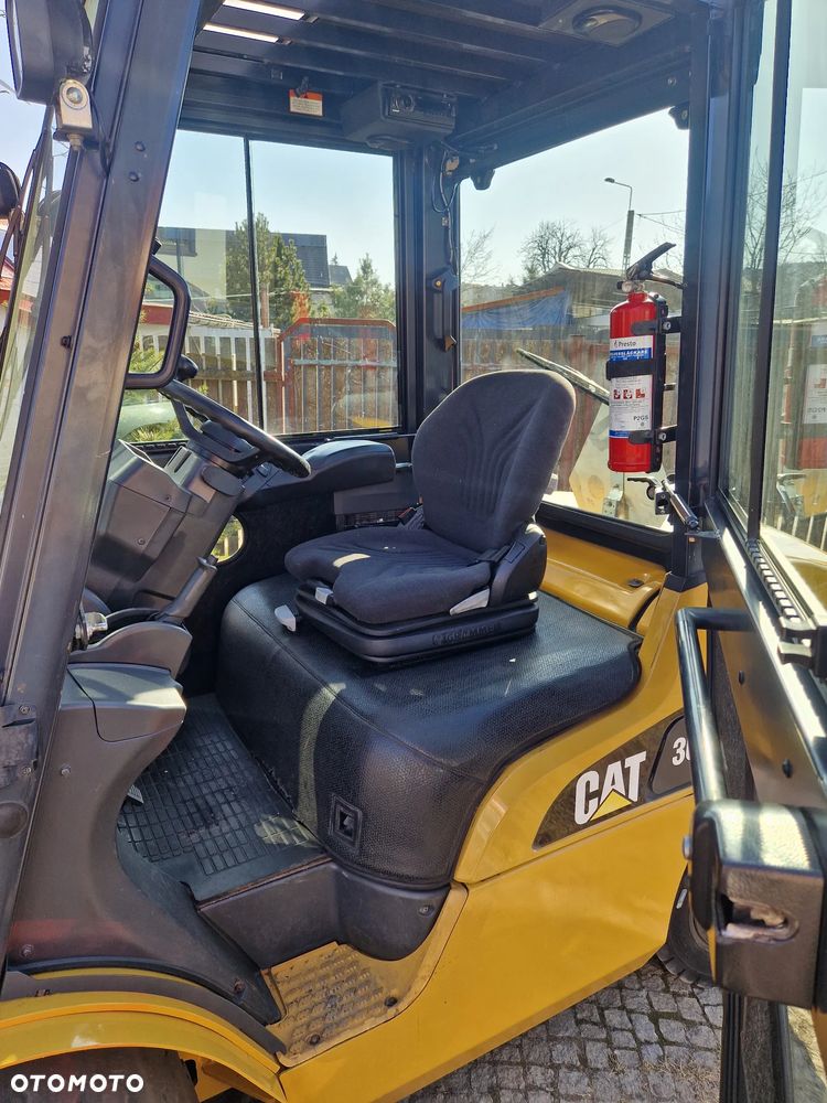 Caterpillar DP30NT - 10