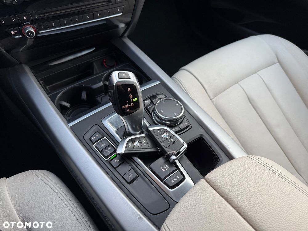 BMW X5 xDrive25d - 38