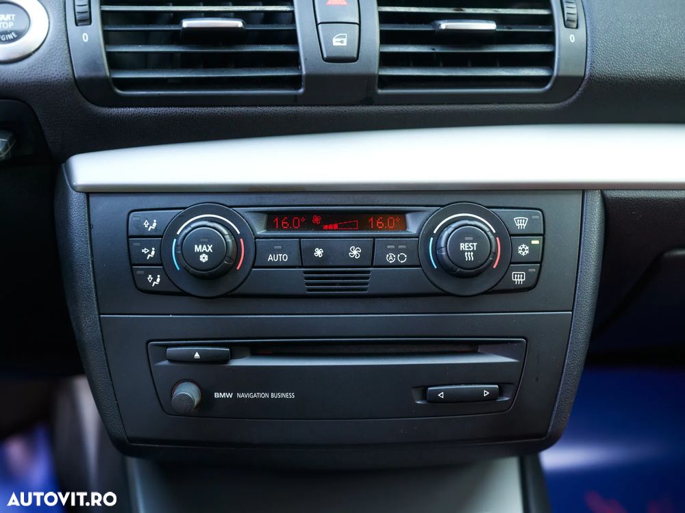 BMW Seria 1 120i Aut. - 19