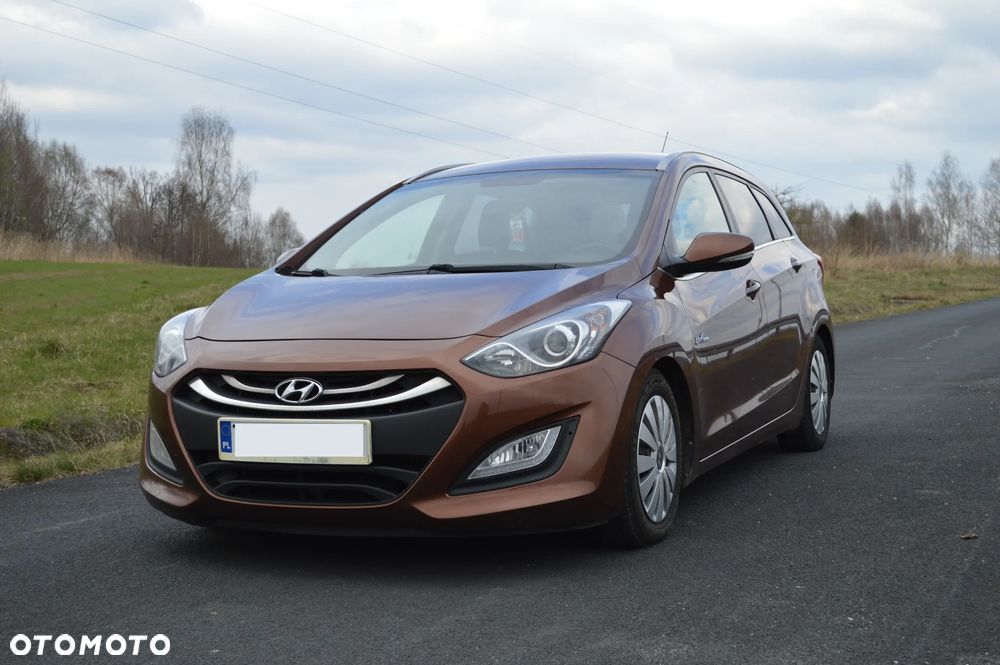 Hyundai i30 blue Kombi 1.6 CRDi Classic - 1