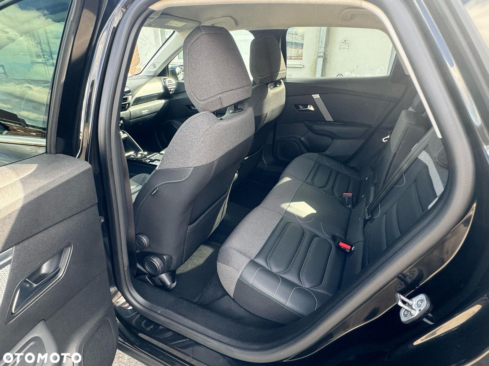 Citroën C4 BlueHDi 130 Stop&Start EAT8 SHINE - 16