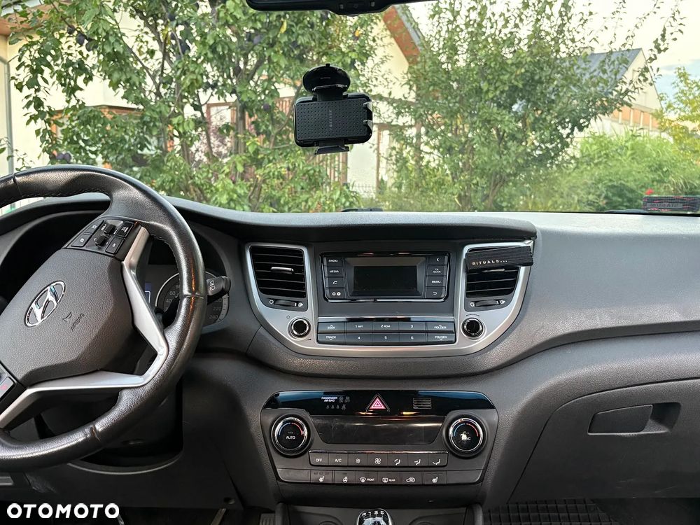 Hyundai Tucson 2.0 CRDI BlueDrive GO Plus 2WD - 12