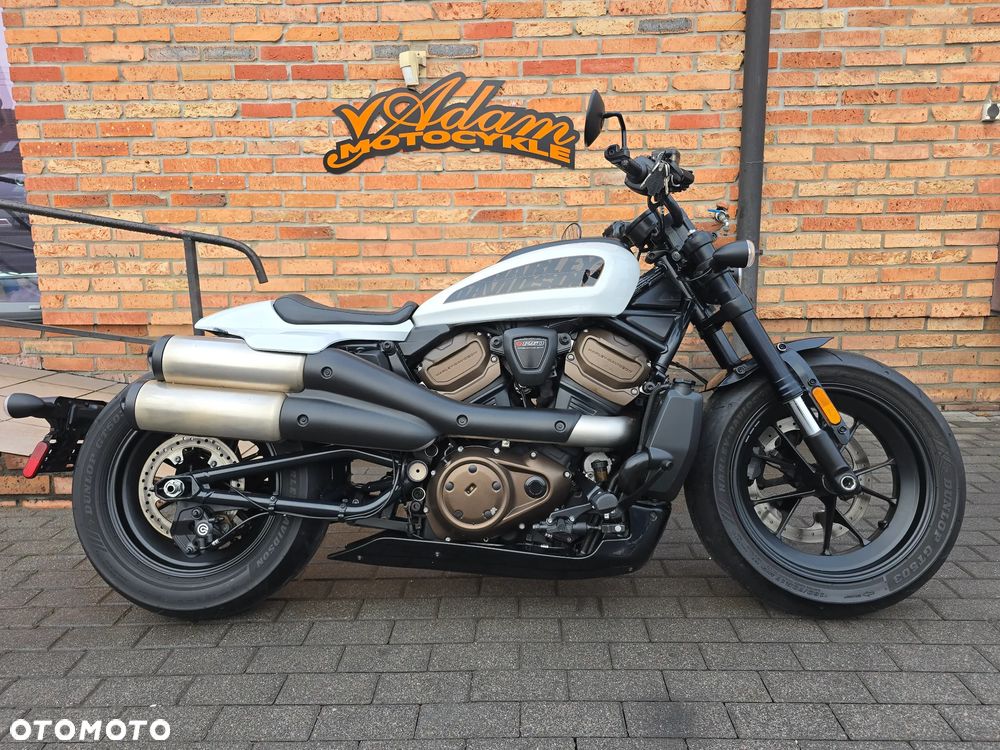 Harley-Davidson Sportster - 1