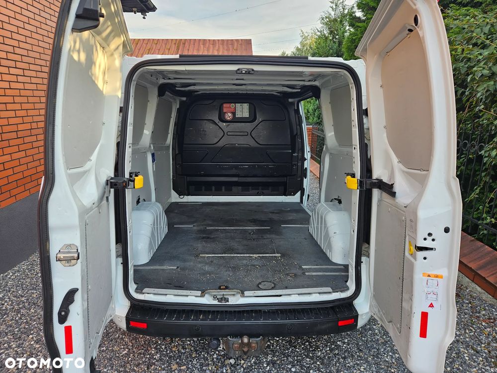 Ford Transit Custom - 13