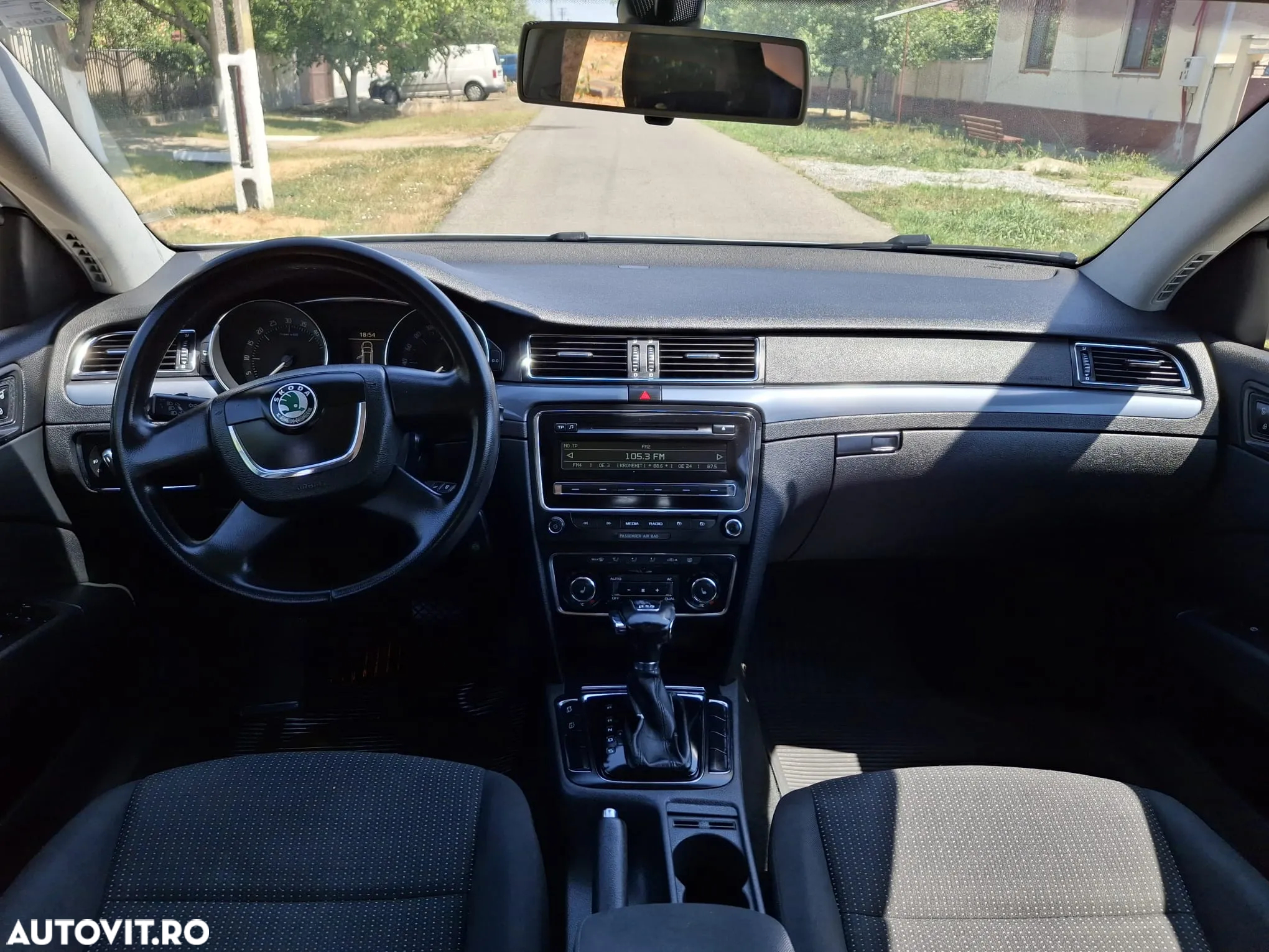 Skoda Superb 2.0 TDI DSG Elegance - 6