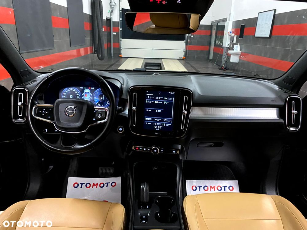 Volvo XC 40 D3 SCR Momentum - 19