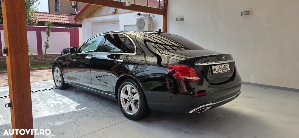 Mercedes-Benz E 220 d 9G-TRONIC AMG Line - 9