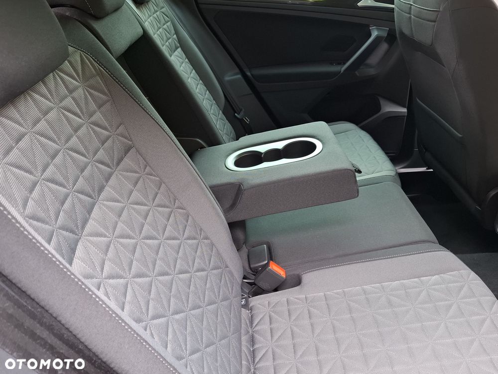 Volkswagen Tiguan - 16