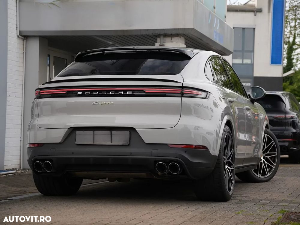 Porsche Cayenne Coupe E-Hybrid - 7