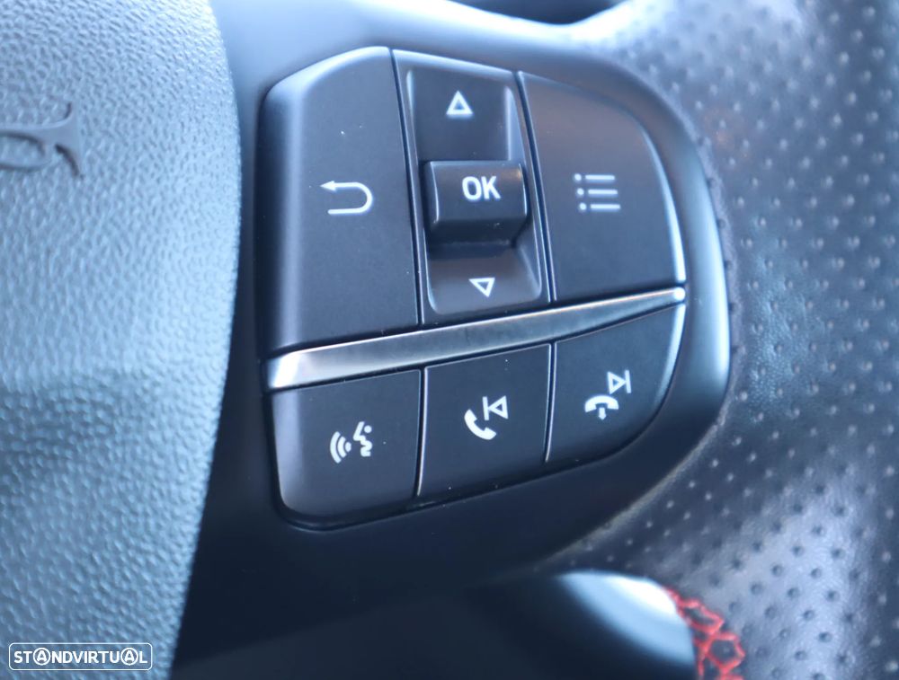 Ford Fiesta 1.0 EcoBoost ST-Line - 35