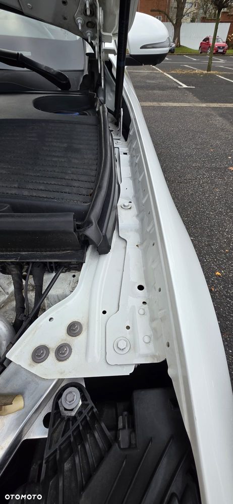 Mercedes-Benz GLC - 33