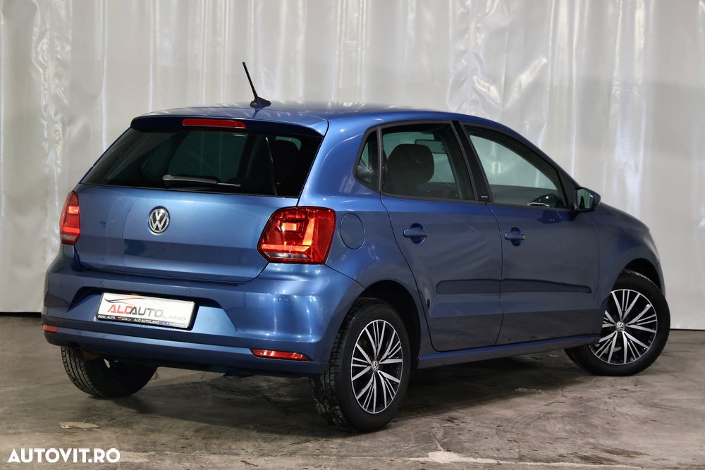 Volkswagen Polo 1.4 TDI Blue Motion Technology Allstar - 3