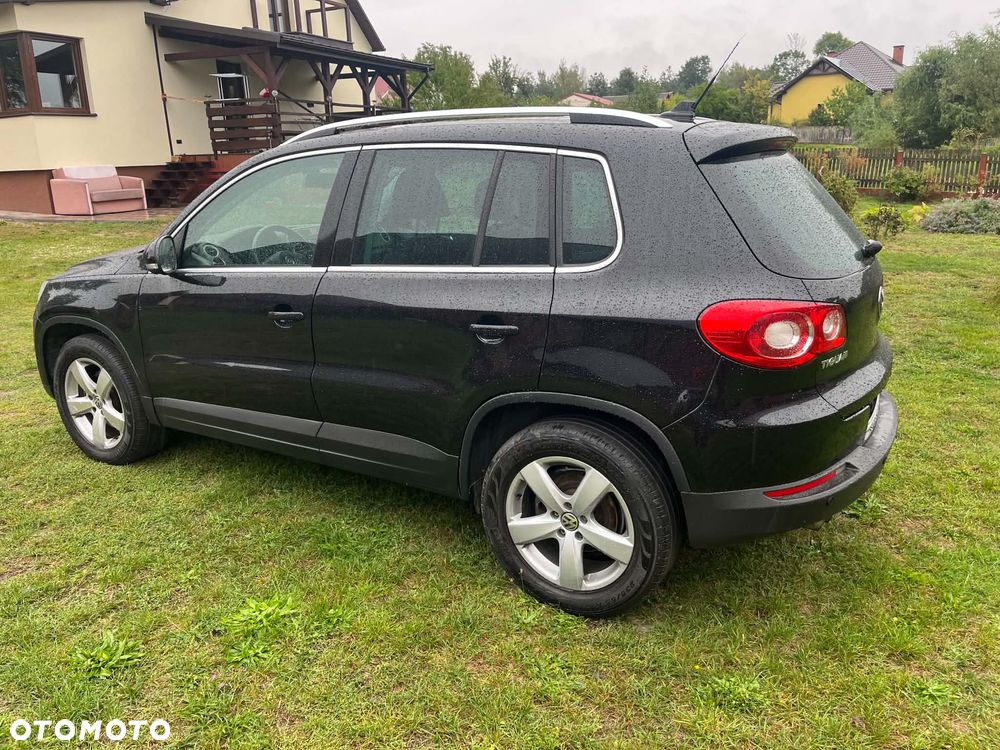 Volkswagen Tiguan 2.0 TDI DPF BlueMotion Technology Trend & Fun - 10