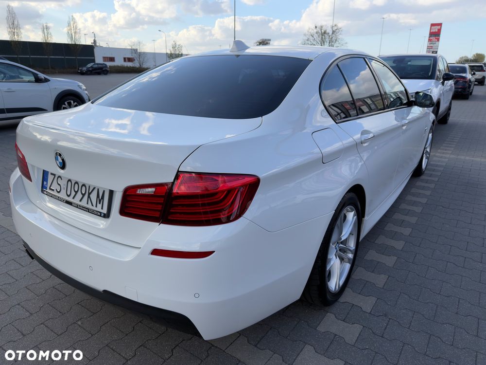 BMW Seria 5 518d M Sport - 4
