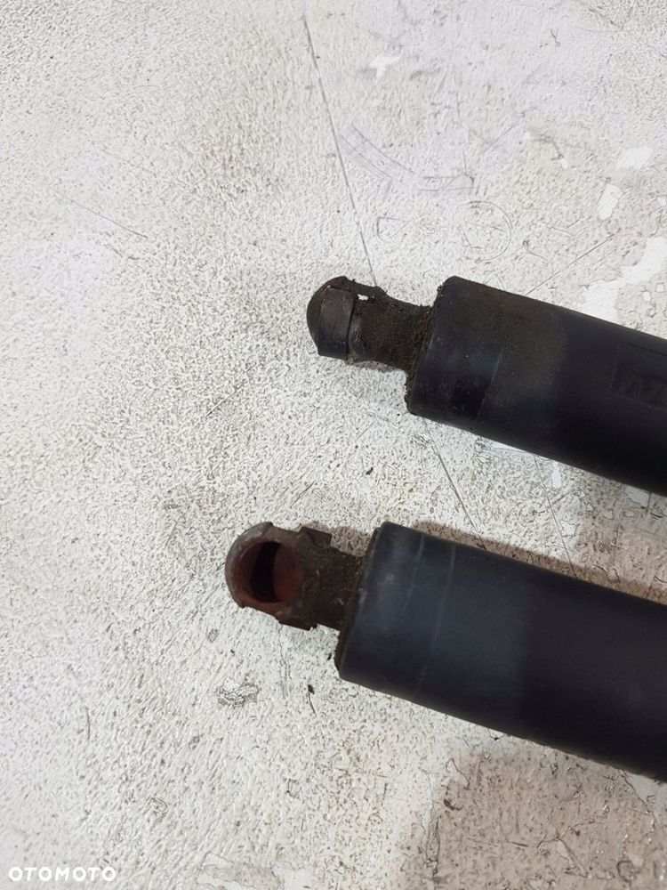 TELESKOP SIŁOWNIK KLAPY TYŁ 7178273 BMW E61 LCI EUR - 4