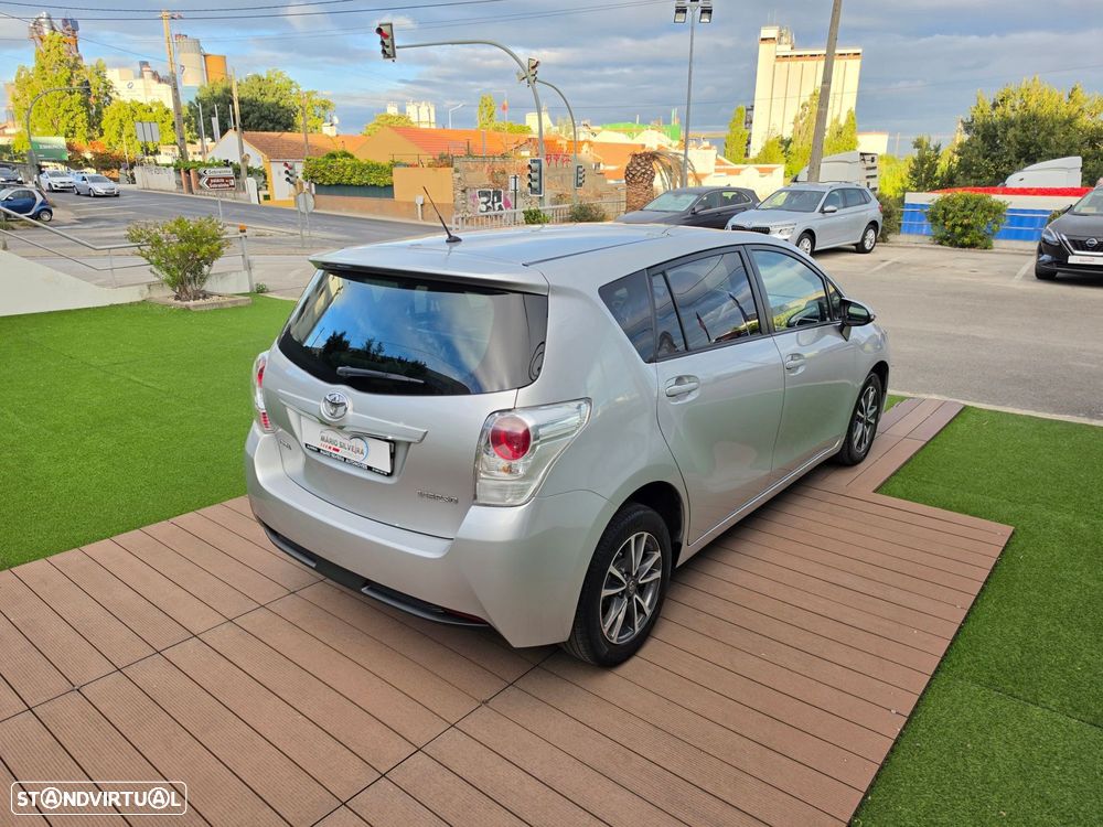 Toyota Verso 1.6 D-4D Comfort - 19