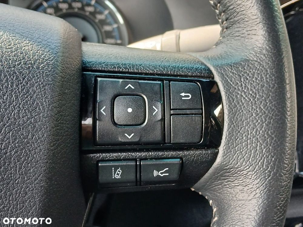 Toyota Hilux 2.8 D-4D mHEV Double Cab Invincible 4x4 - 28