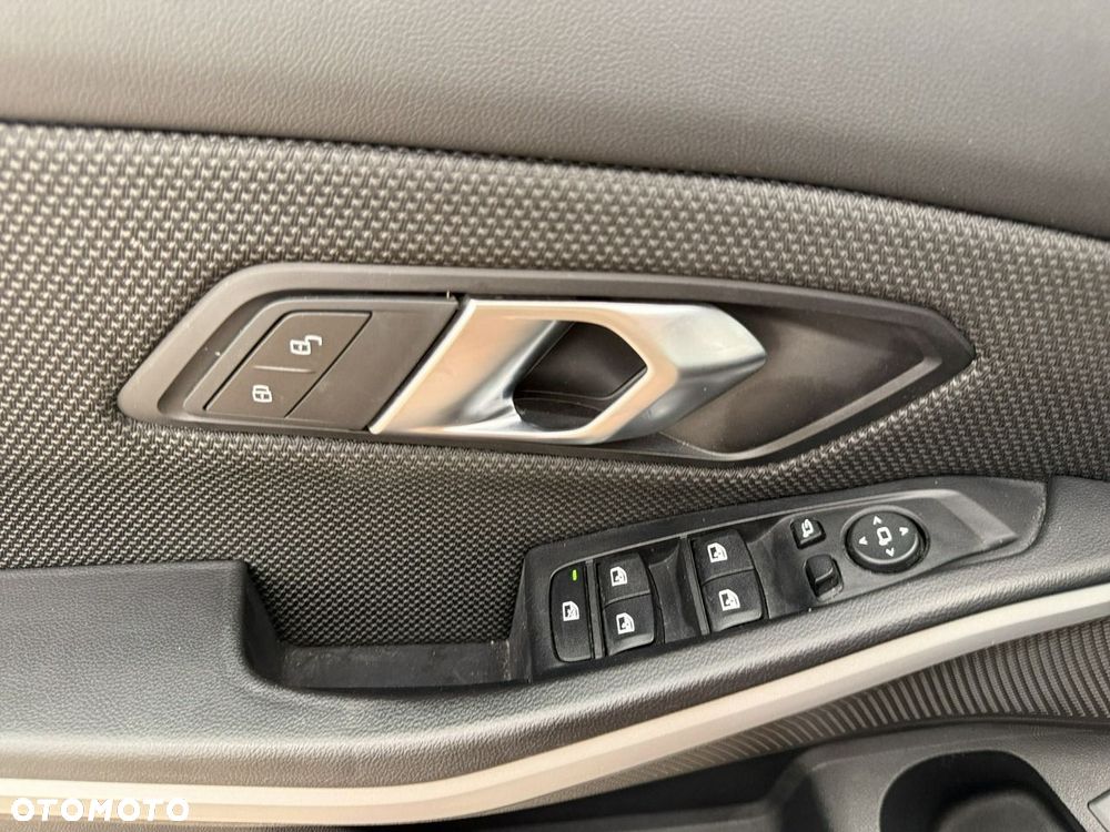BMW Seria 3 - 14