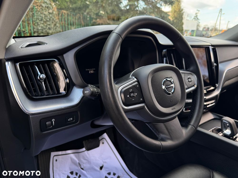 Volvo XC 60 B4 D Geartronic Momentum Pro - 5