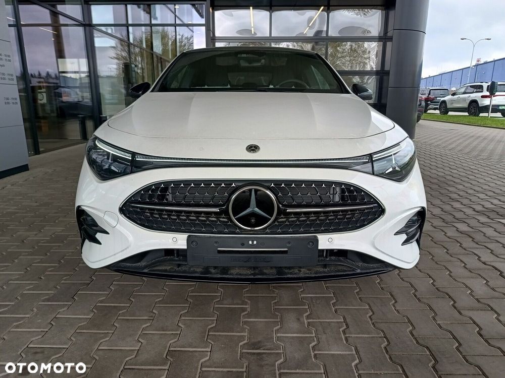 Mercedes-Benz CLA - 2