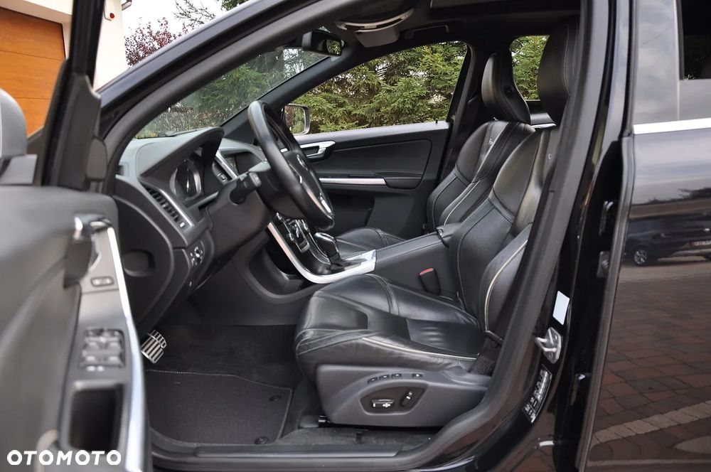 Volvo XC 60 D5 AWD RDesign - 21