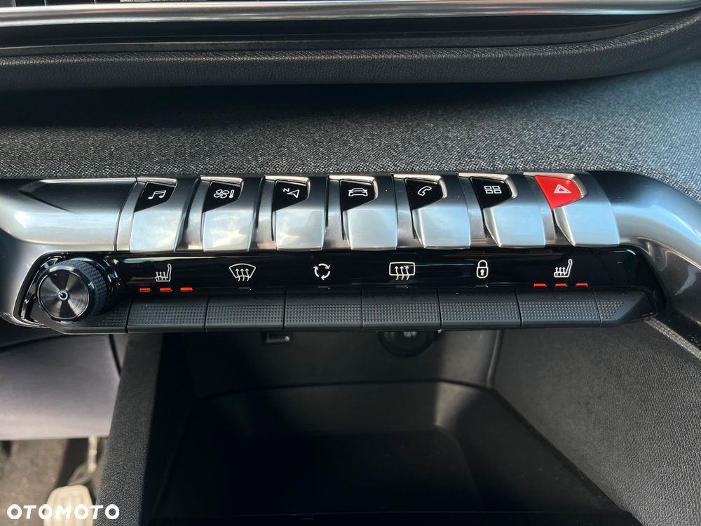 Peugeot 3008 PureTech 130 Stop & Start GPF Allure Business-Paket - 17