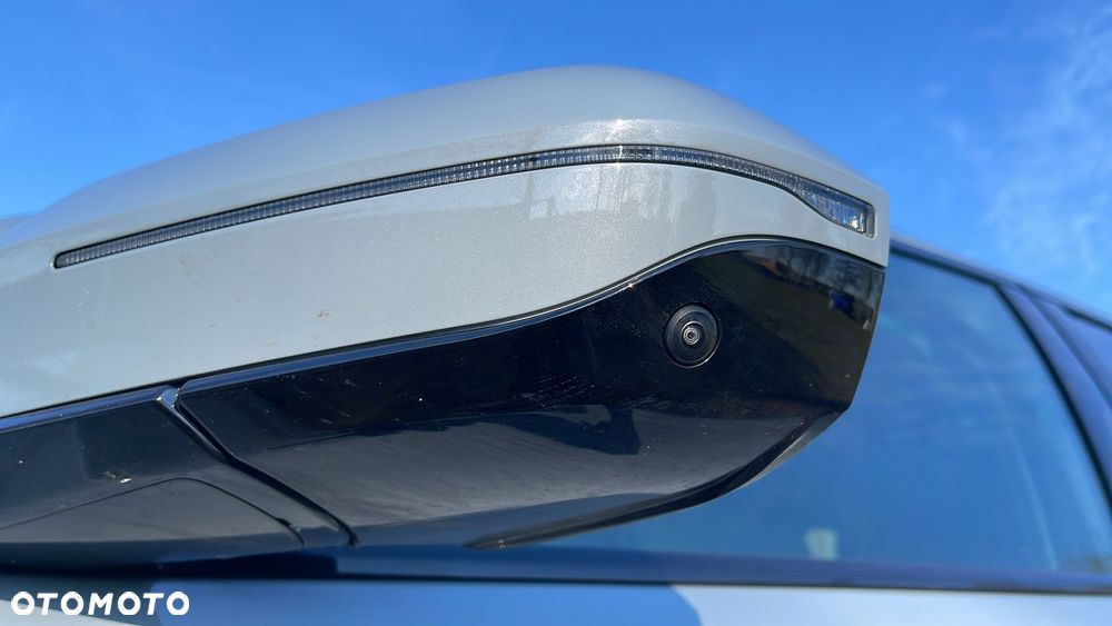 BMW Seria 5 520i M Sport Edition - 26