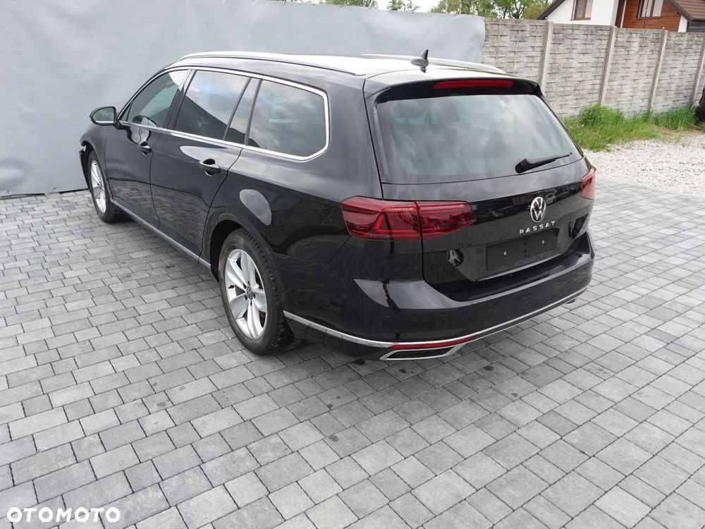 Volkswagen Passat 2.0 TDI SCR DSG Elegance - 1