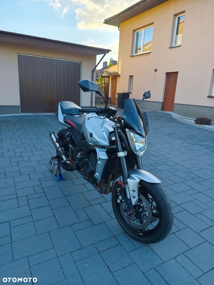 Yamaha FZ - 4