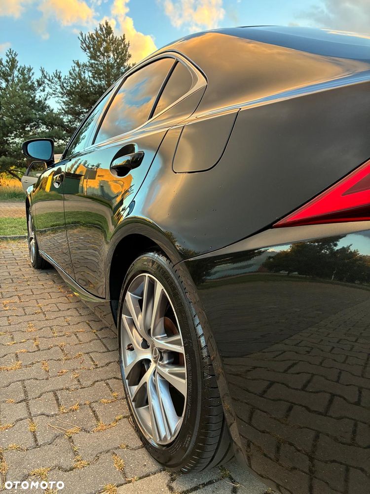 Lexus IS 200t Elegance - 16