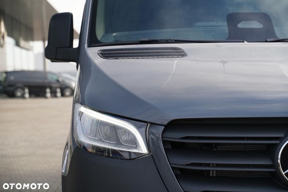 Mercedes-Benz Sprinter 319 CDI Long PRO 9G-Tronic 14m3 - 26