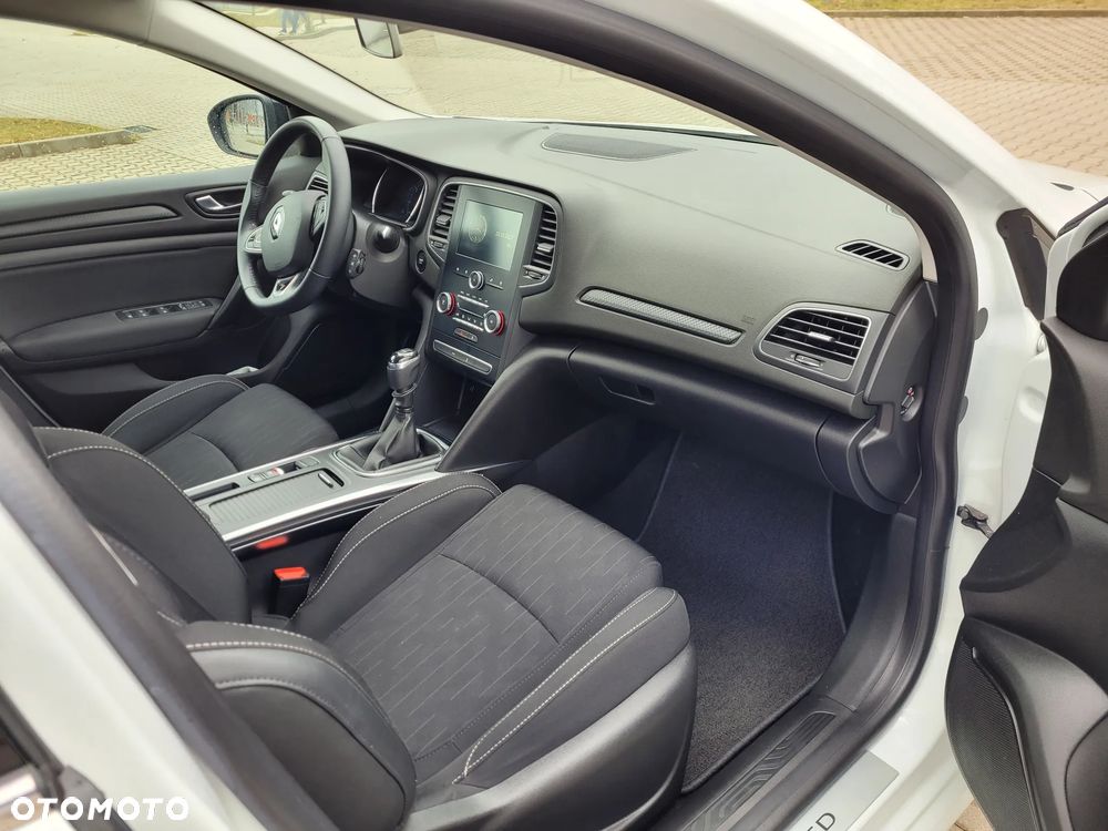 Renault Megane 2019 photo 3