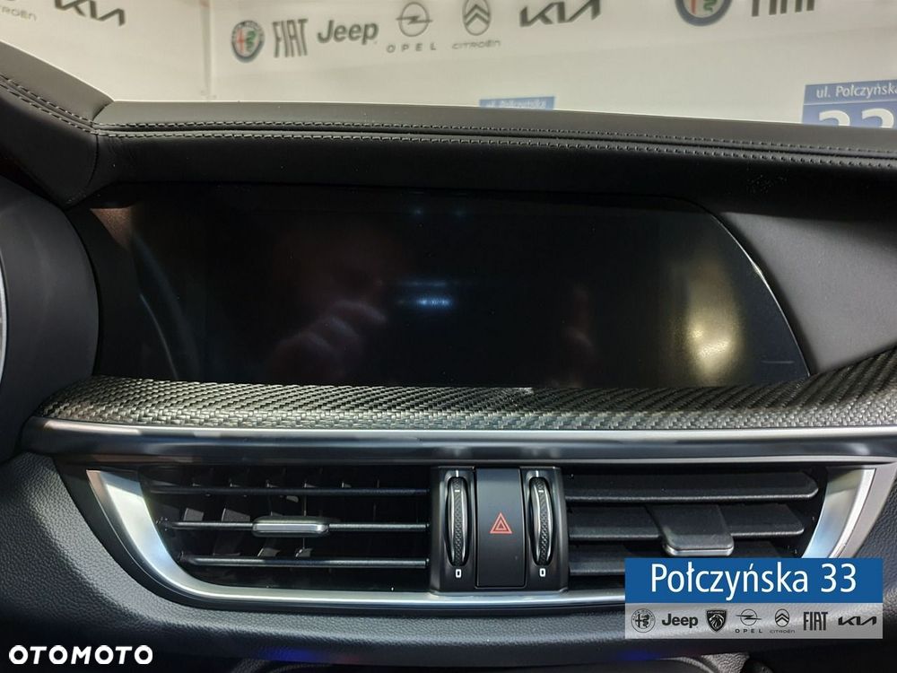 Alfa Romeo Stelvio - 20