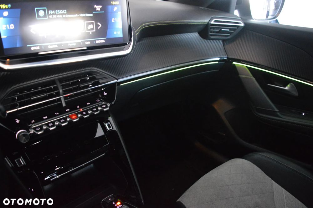 Peugeot 208 e-208 GT Line - 13
