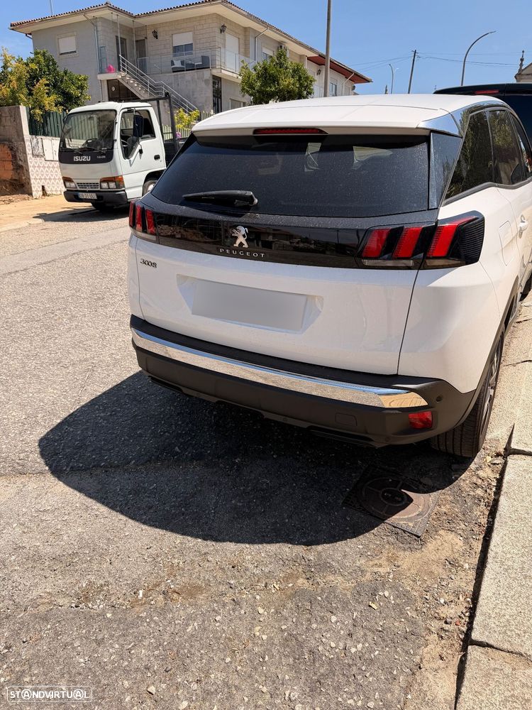 Peugeot 3008 1.6 BlueHDi Allure — fotografia 4