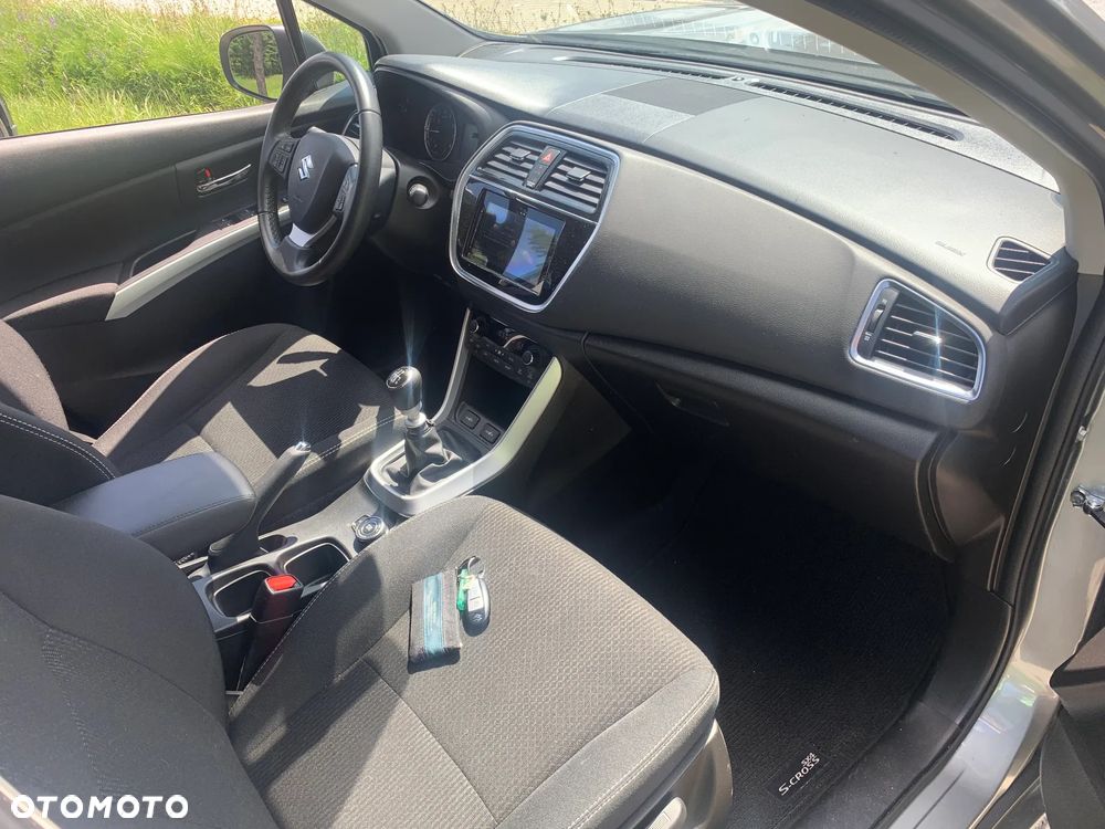 Suzuki SX4 S-Cross 1.4 Boosterjet Hybrid Comfort - 14
