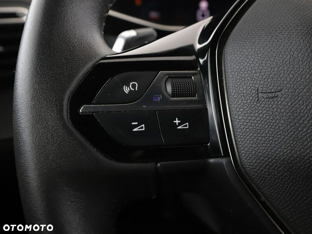 Peugeot 2008 1.5 BlueHDi Allure Pack S&S EAT8 - 33