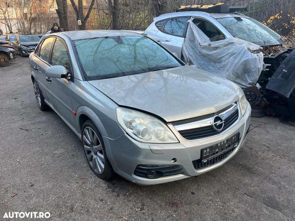 Dezmembrez Opel Vectra C facelift sedan 2005 benzina - 2