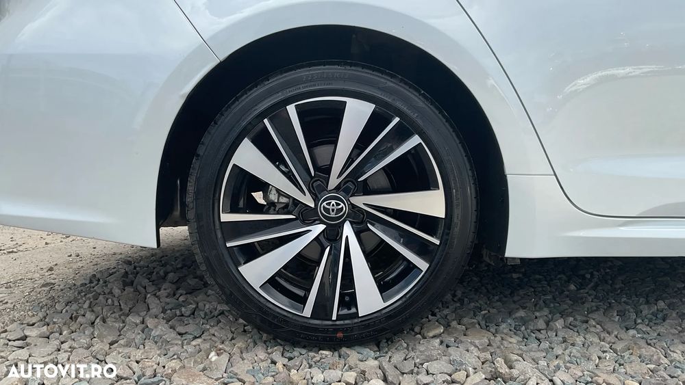 Toyota Corolla 1.8 HSD Dynamic - 17