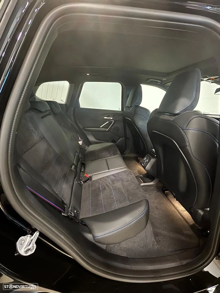 BMW iX1 eDrive20 Pack Desportivo M Pro - 11