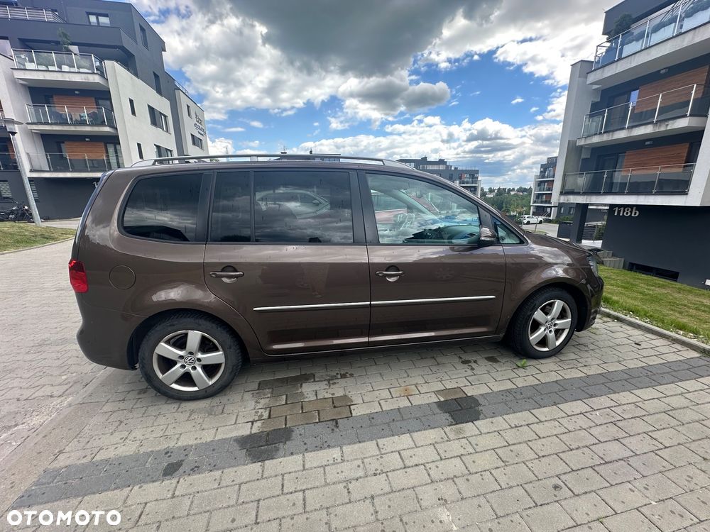 Volkswagen Touran 2.0 TDI Highline - 4