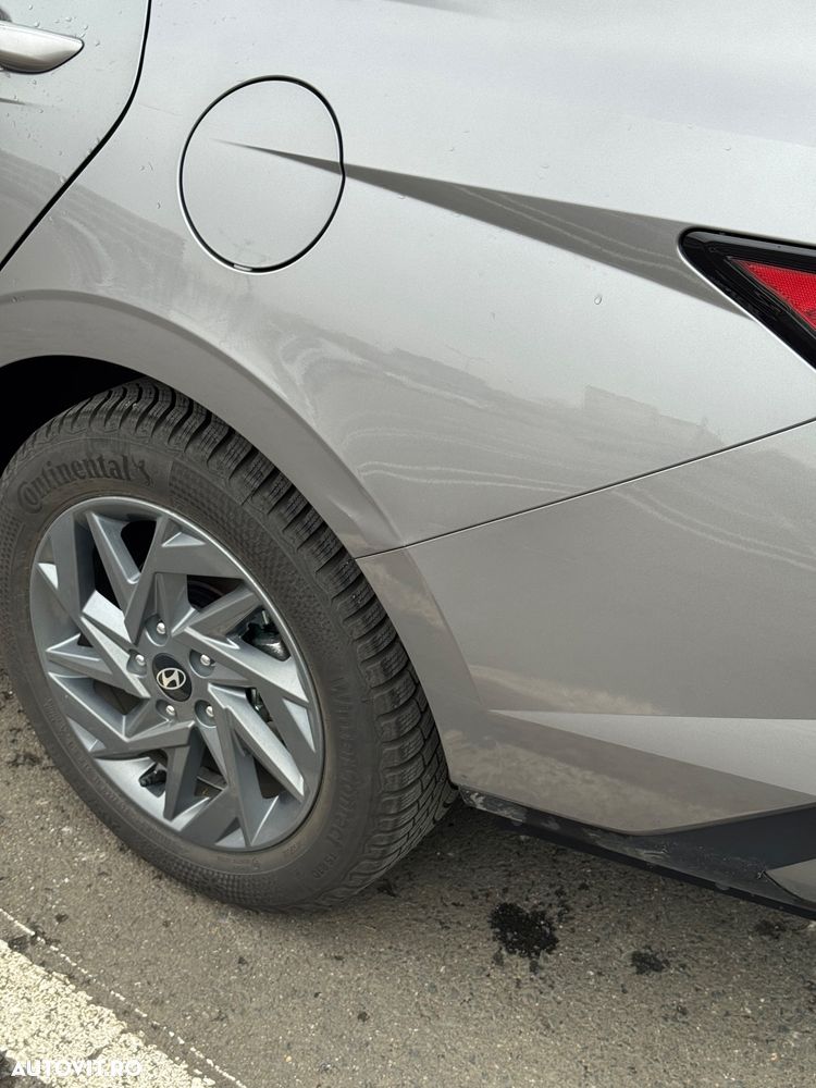 Hyundai Elantra 1.6 l 123 CP CVT Highway - 15