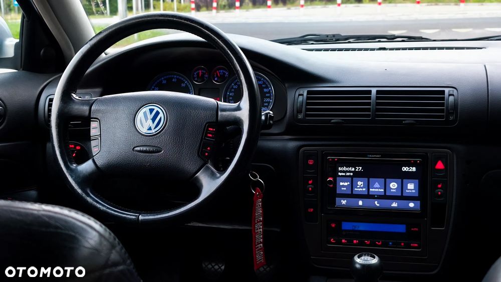 Volkswagen Passat 2.8 V6 4Motion Highline - 7