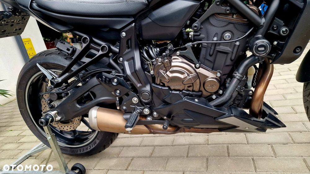 Yamaha MT - 8