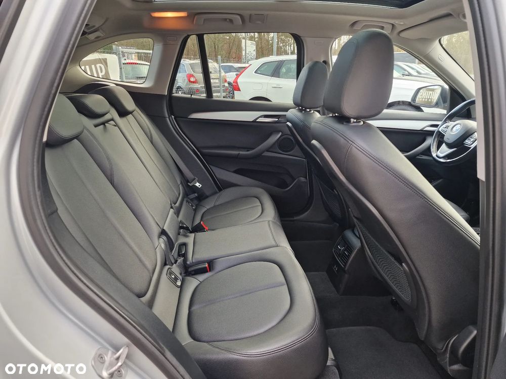 BMW X1 sDrive18d Sport Line sport - 22
