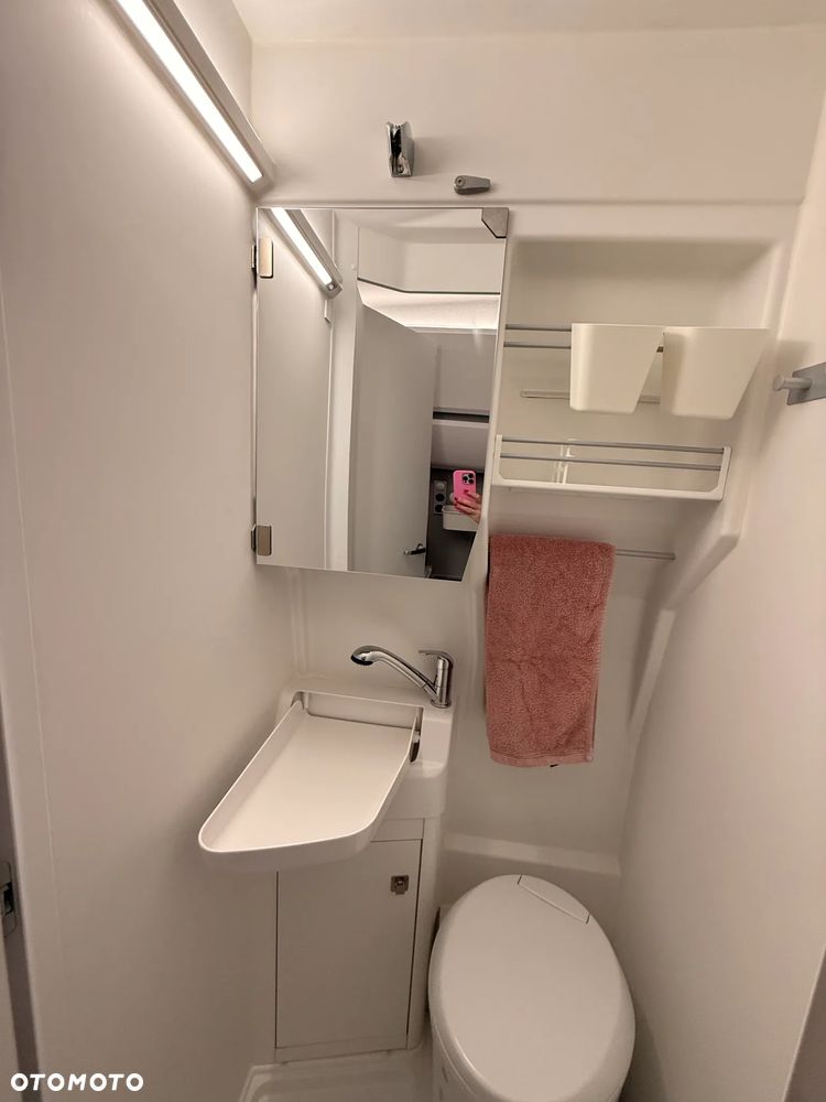 Volkswagen Grand California - 11