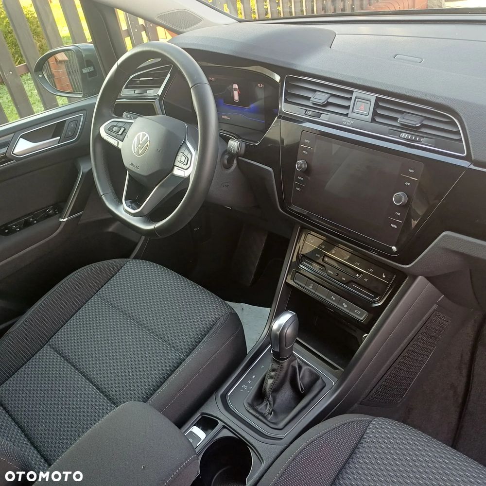 Volkswagen Touran - 6
