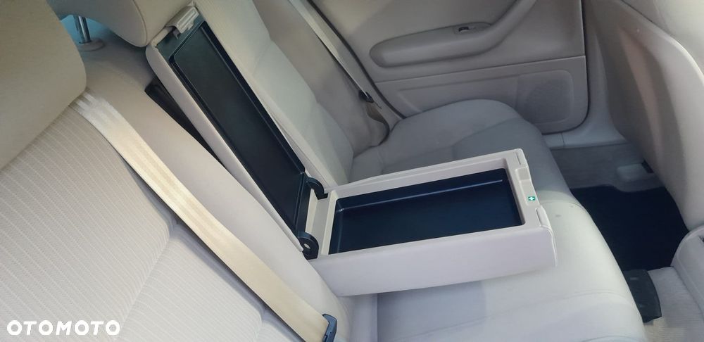 Audi A4 Limousine - 22