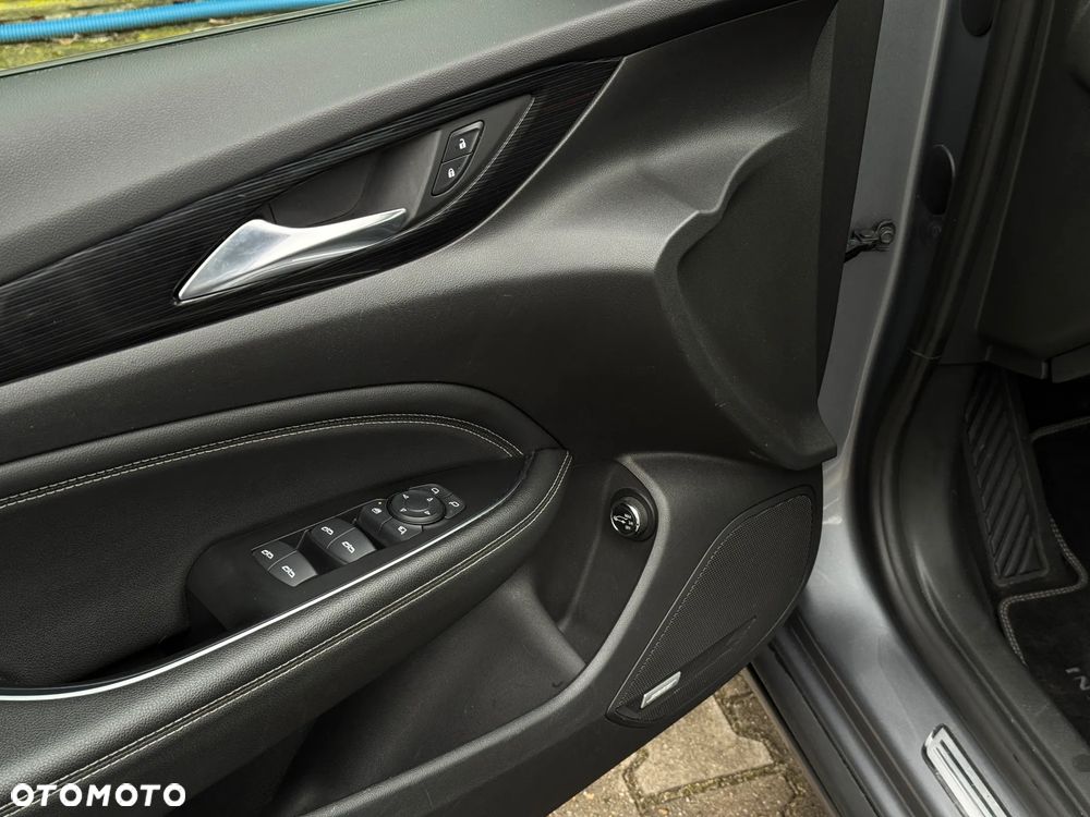 Opel Insignia 2.0 T 4x4 Exclusive S&S - 13